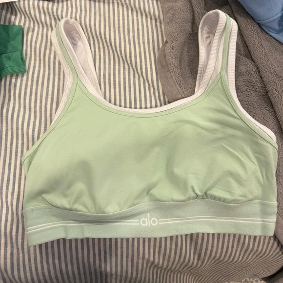 Alo Airbrush Better Together Bra - Picture 2 of 6